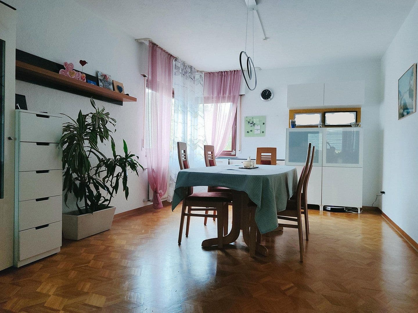 Prodej bytu 6+1 144 m², Remshalden, Bádensko-Württembersko Prodej bytu 6+1 144 m², Remshalden, Bádensko-Württembersko