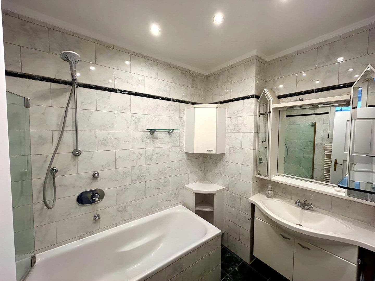 Pronájem bytu 3+kk 110 m², Valleystraße 19, München, Bavorsko Pronájem bytu 3+kk 110 m², Valleystraße 19, München, Bavorsko