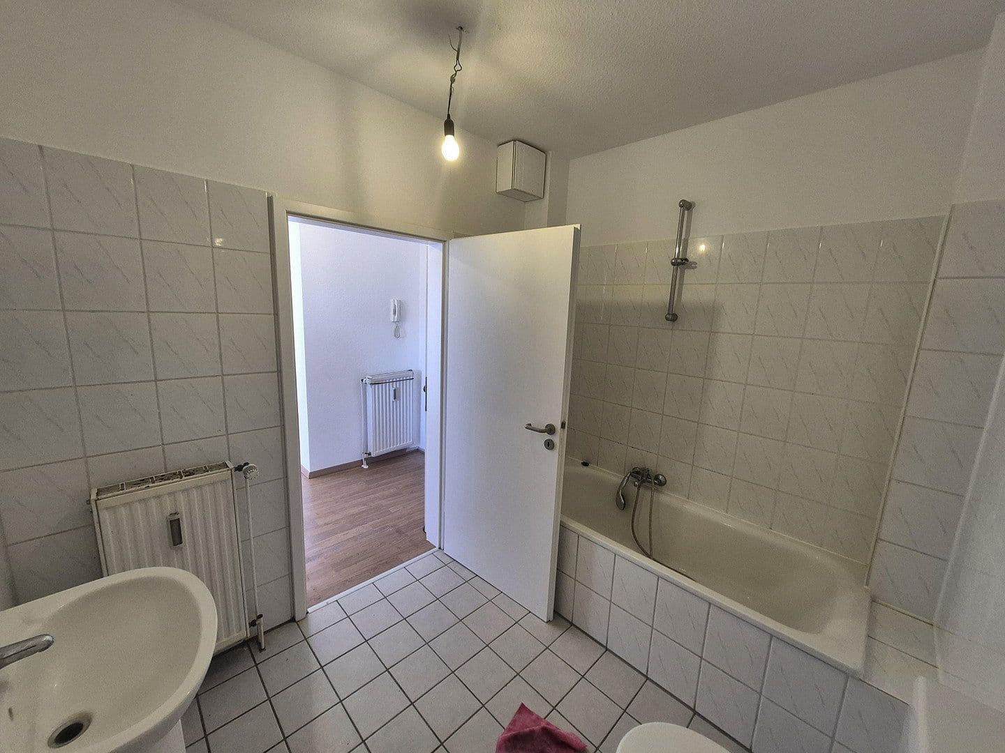 Pronájem bytu 3+1 58 m², Dorfstraße 25, Moisburg, Dolní Sasko Pronájem bytu 3+1 58 m², Dorfstraße 25, Moisburg, Dolní Sasko