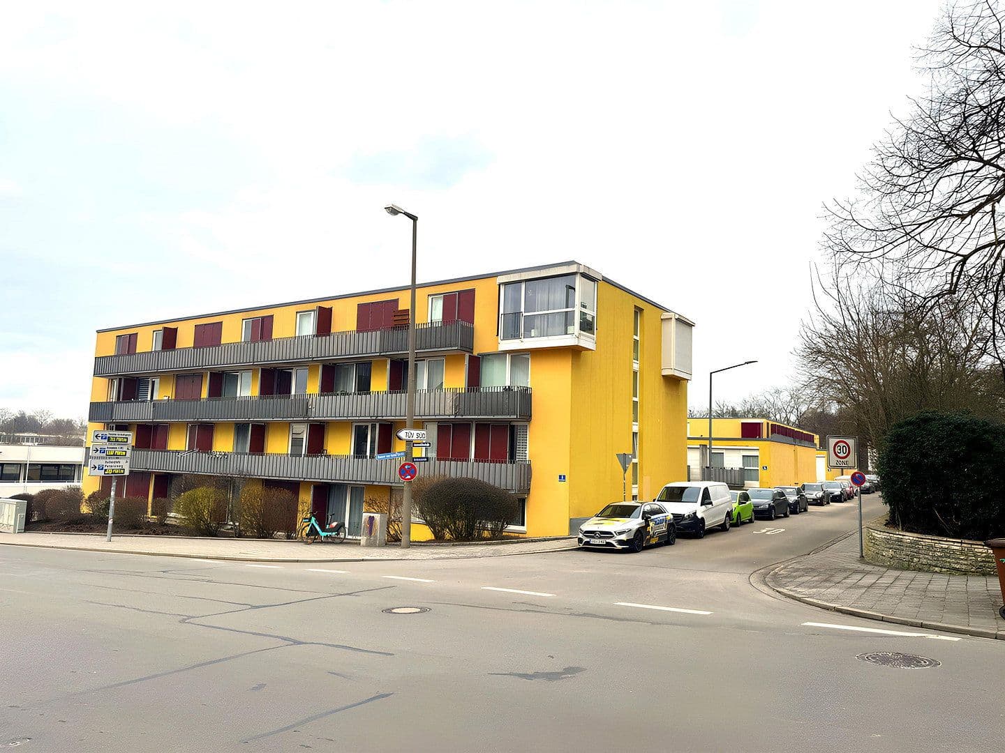 Pronájem bytu 2+1 55 m², Universitätsstraße 3, Regensburg, Bavorsko Pronájem bytu 2+1 55 m², Universitätsstraße 3, Regensburg, Bavorsko