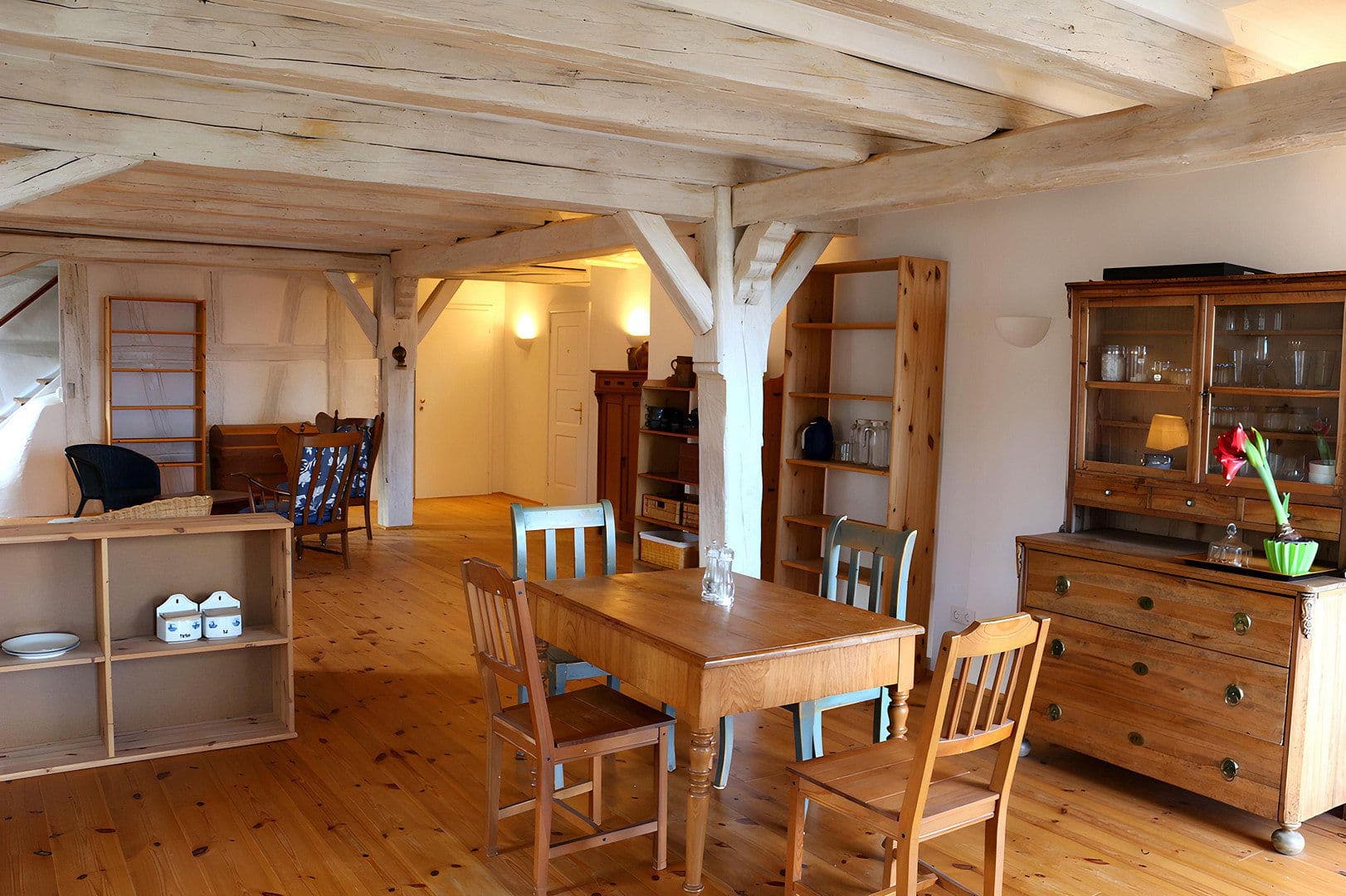 Pronájem bytu 3+1 130 m², Schlossberg 22, Oberstadion, Bádensko-Württembersko Pronájem bytu 3+1 130 m², Schlossberg 22, Oberstadion, Bádensko-Württembersko