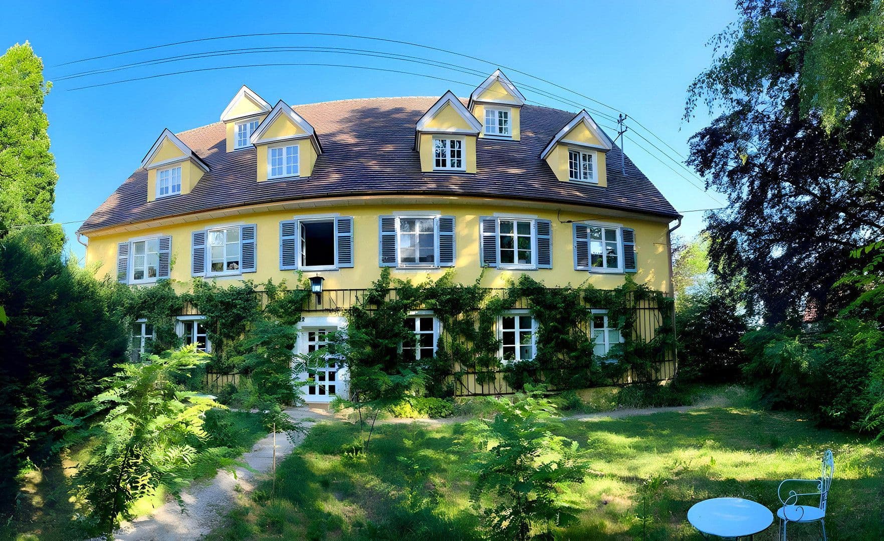 Pronájem bytu 3+1 130 m², Schlossberg 22, Oberstadion, Bádensko-Württembersko Pronájem bytu 3+1 130 m², Schlossberg 22, Oberstadion, Bádensko-Württembersko