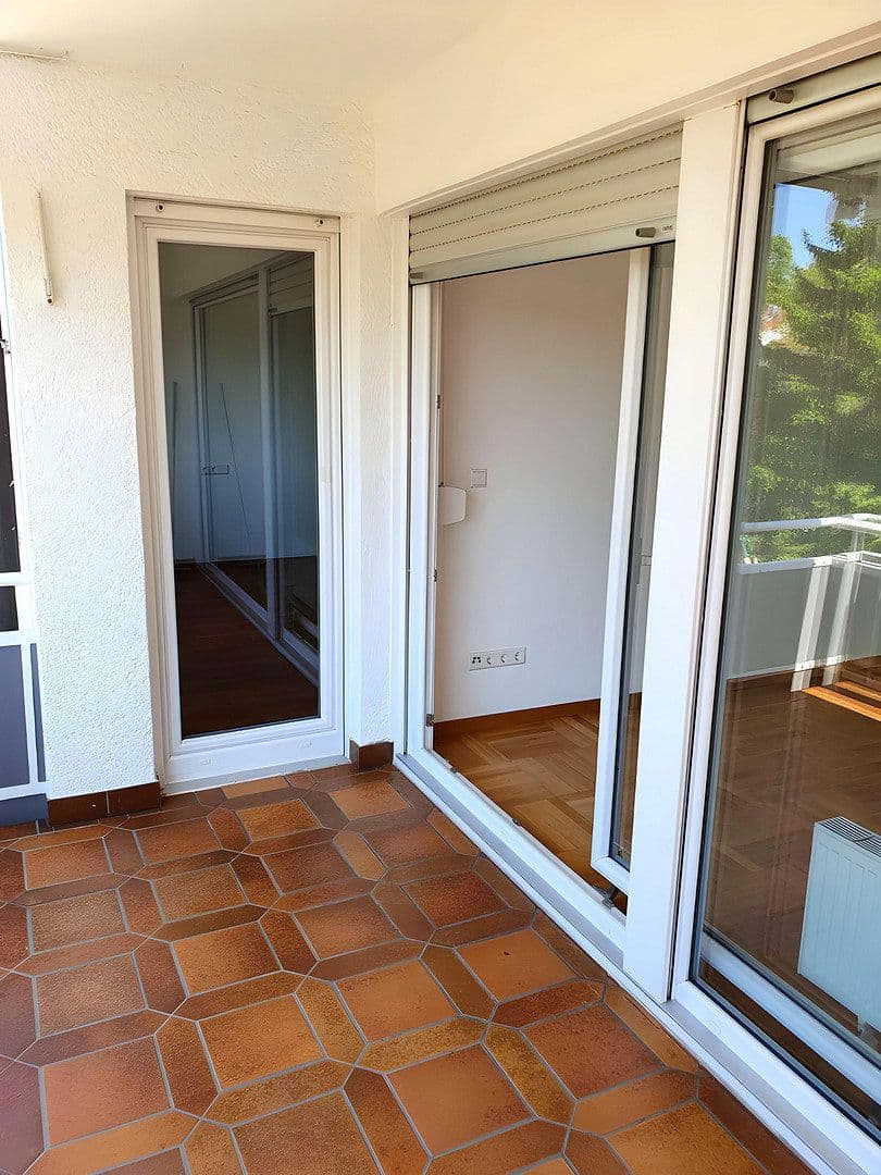 Pronájem bytu 2+kk 80 m², Usedomstraße 8, Stuttgart, Bádensko-Württembersko Pronájem bytu 2+kk 80 m², Usedomstraße 8, Stuttgart, Bádensko-Württembersko