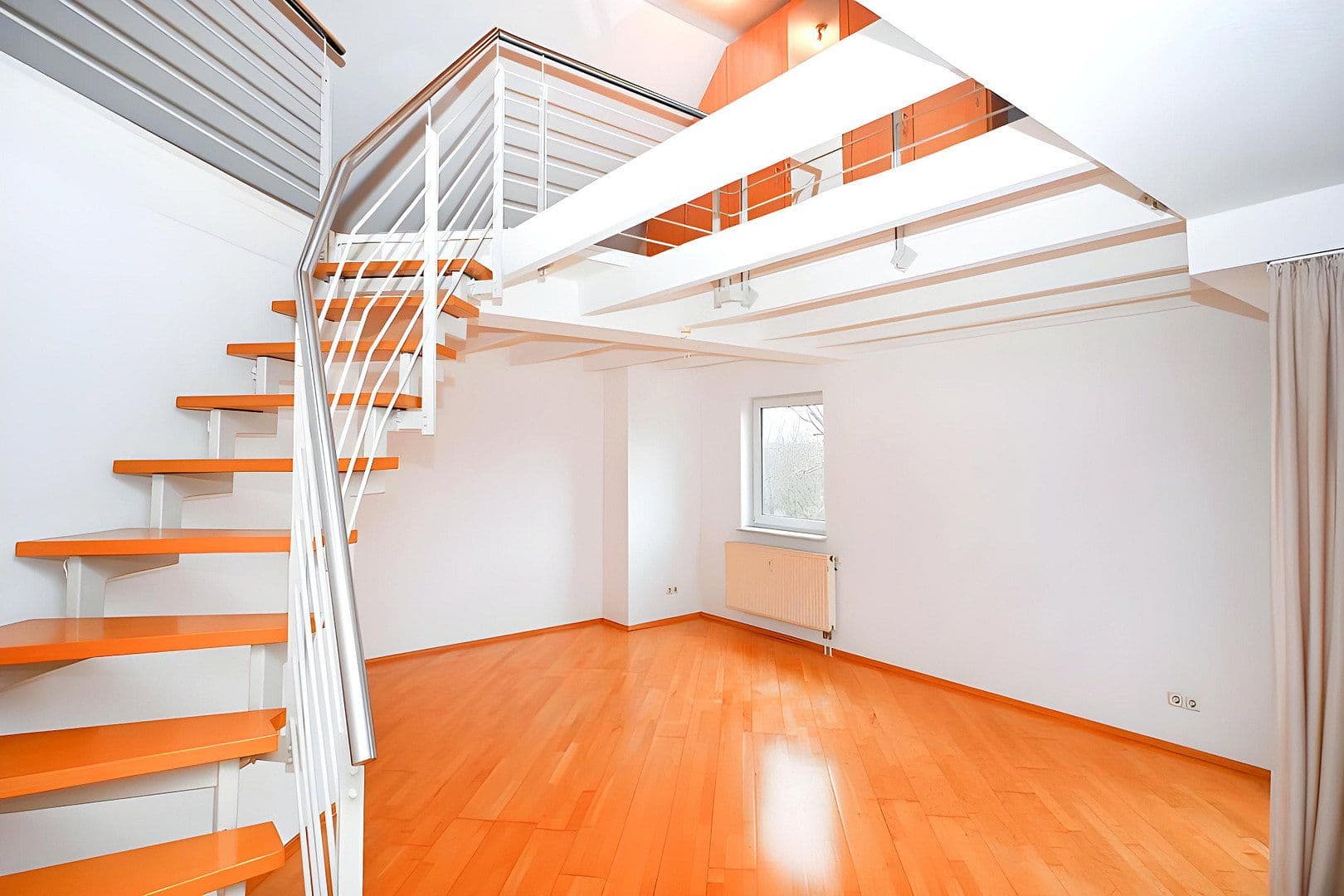 Pronájem bytu 2+kk 87 m², Helstorfer Straße 29, Hannover, Dolní Sasko Pronájem bytu 2+kk 87 m², Helstorfer Straße 29, Hannover, Dolní Sasko