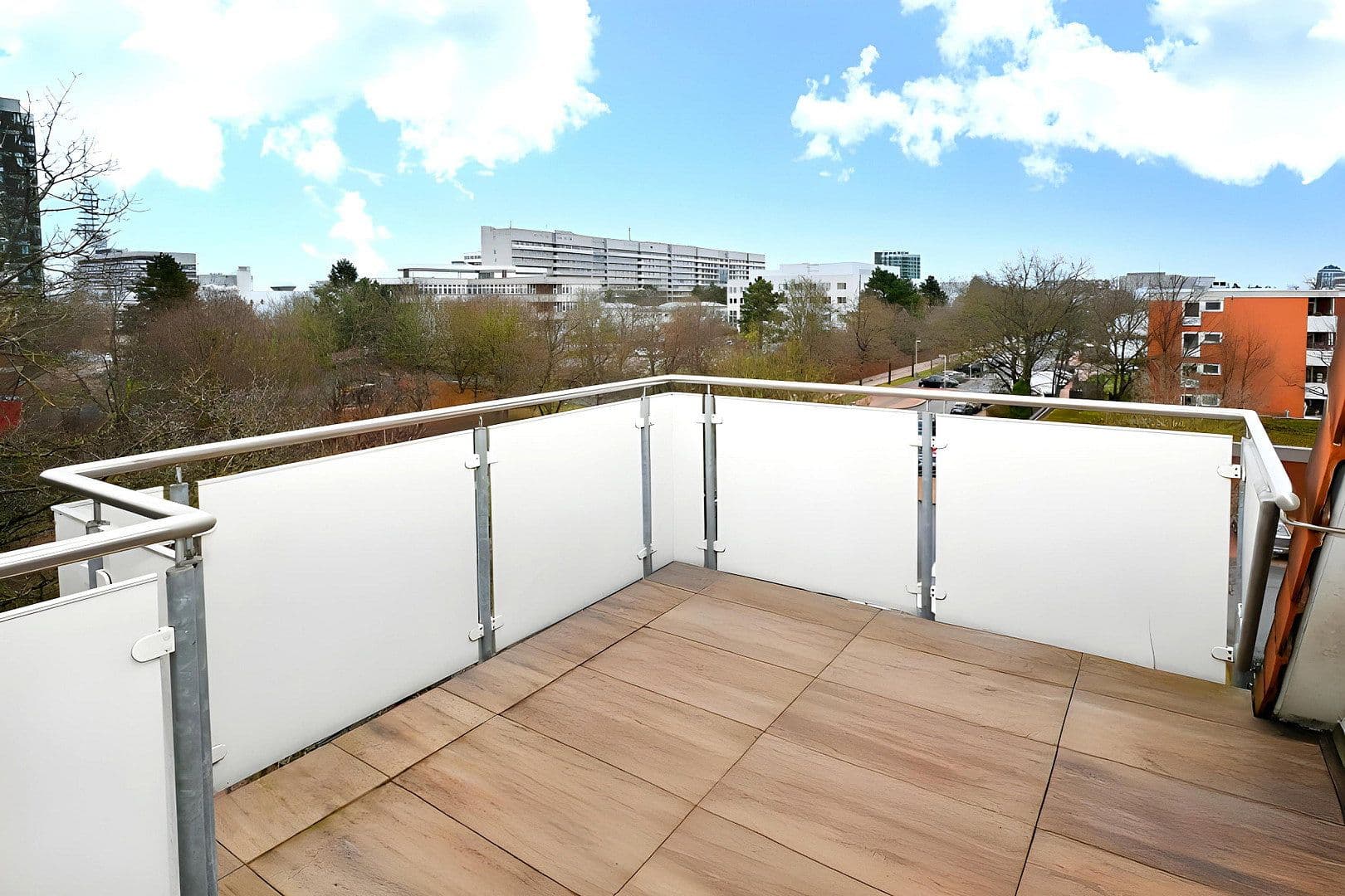 Pronájem bytu 2+kk 87 m², Helstorfer Straße 29, Hannover, Dolní Sasko Pronájem bytu 2+kk 87 m², Helstorfer Straße 29, Hannover, Dolní Sasko