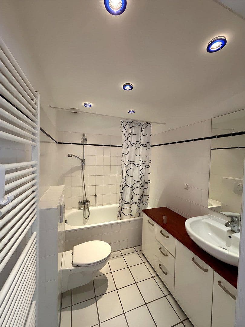 Pronájem bytu 2+kk 87 m², Helstorfer Straße 29, Hannover, Dolní Sasko Pronájem bytu 2+kk 87 m², Helstorfer Straße 29, Hannover, Dolní Sasko