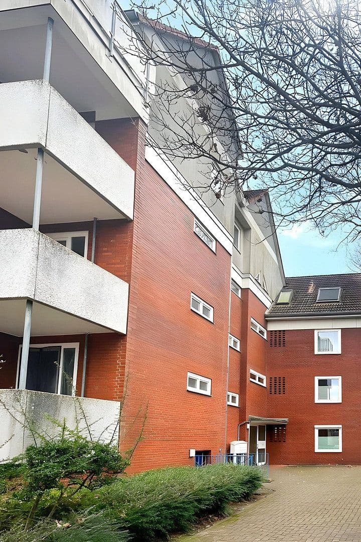 Pronájem bytu 2+kk 87 m², Helstorfer Straße 29, Hannover, Dolní Sasko Pronájem bytu 2+kk 87 m², Helstorfer Straße 29, Hannover, Dolní Sasko