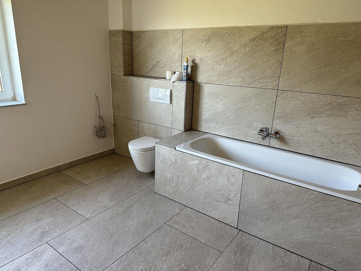 Pronájem bytu 6+1 93 m², Euskirchen, Severní Porýní-Vestfálsko Pronájem bytu 6+1 93 m², Euskirchen, Severní Porýní-Vestfálsko