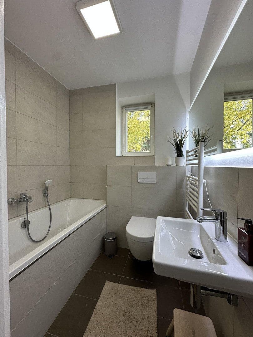 Prodej domu 115 m², pozemek 165 m², Hochsitzweg 99, Berlin, Berlín Prodej domu 115 m², pozemek 165 m², Hochsitzweg 99, Berlin, Berlín