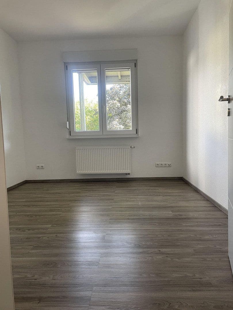 Pronájem bytu 2+1 55 m², Julius-Reiber-Str. 38, Darmstadt, Hessen Pronájem bytu 2+1 55 m², Julius-Reiber-Str. 38, Darmstadt, Hessen
