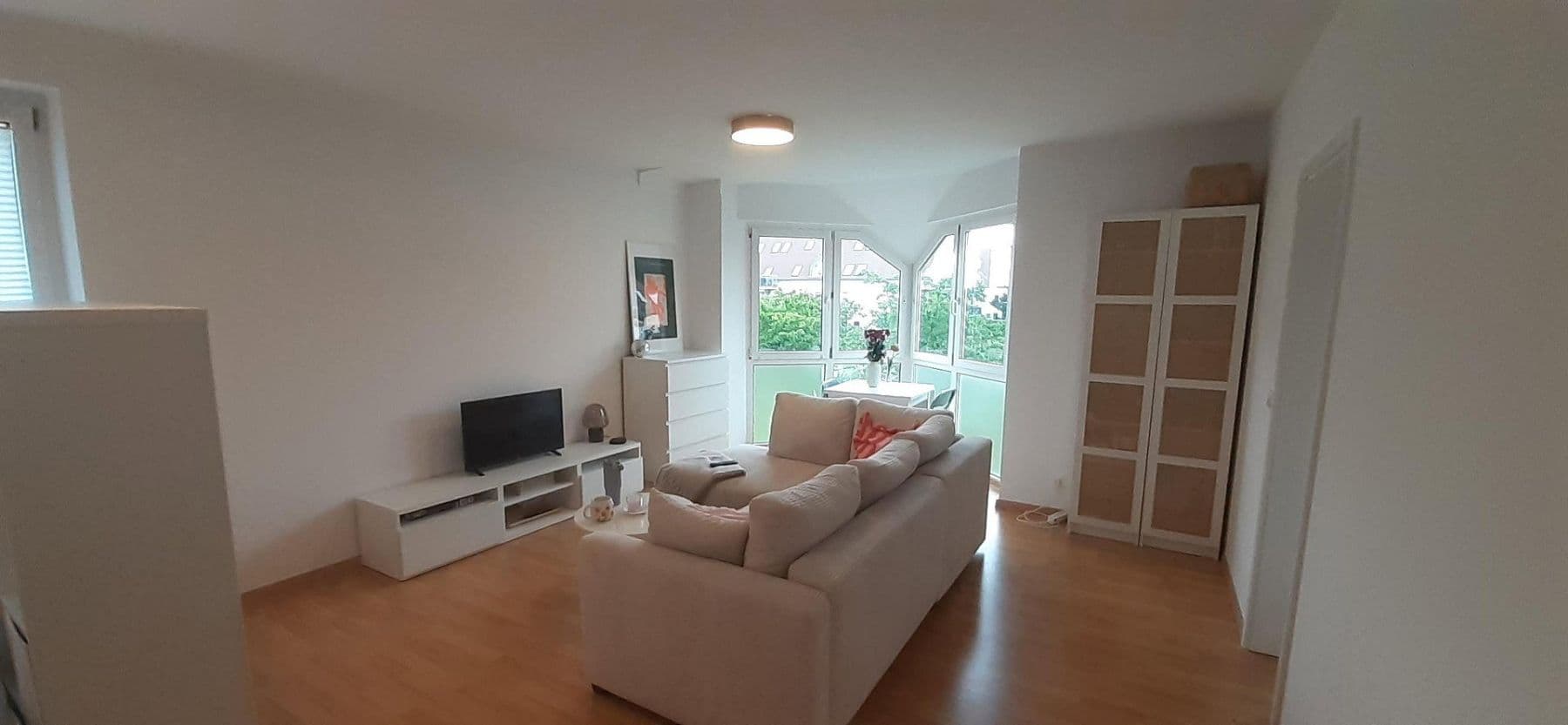Pronájem bytu 1+1 39 m², Krefelder Straße 16, Falkensee, Braniborsko Pronájem bytu 1+1 39 m², Krefelder Straße 16, Falkensee, Braniborsko
