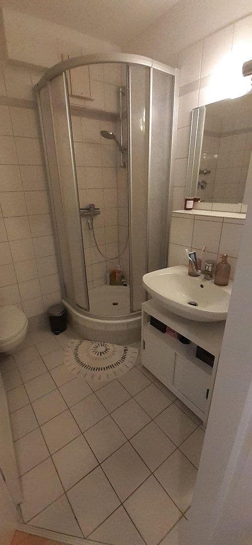 Pronájem bytu 1+1 39 m², Krefelder Straße 16, Falkensee, Braniborsko Pronájem bytu 1+1 39 m², Krefelder Straße 16, Falkensee, Braniborsko