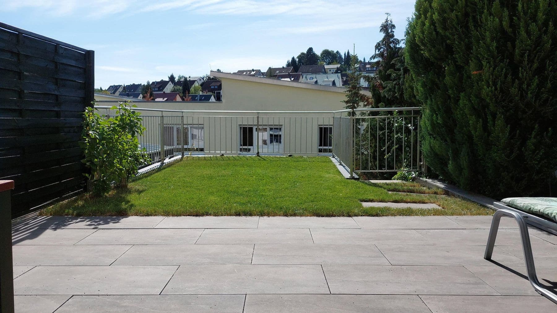 Prodej domu 125 m², pozemek 162 m², Grafenau, Bádensko-Württembersko Prodej domu 125 m², pozemek 162 m², Grafenau, Bádensko-Württembersko