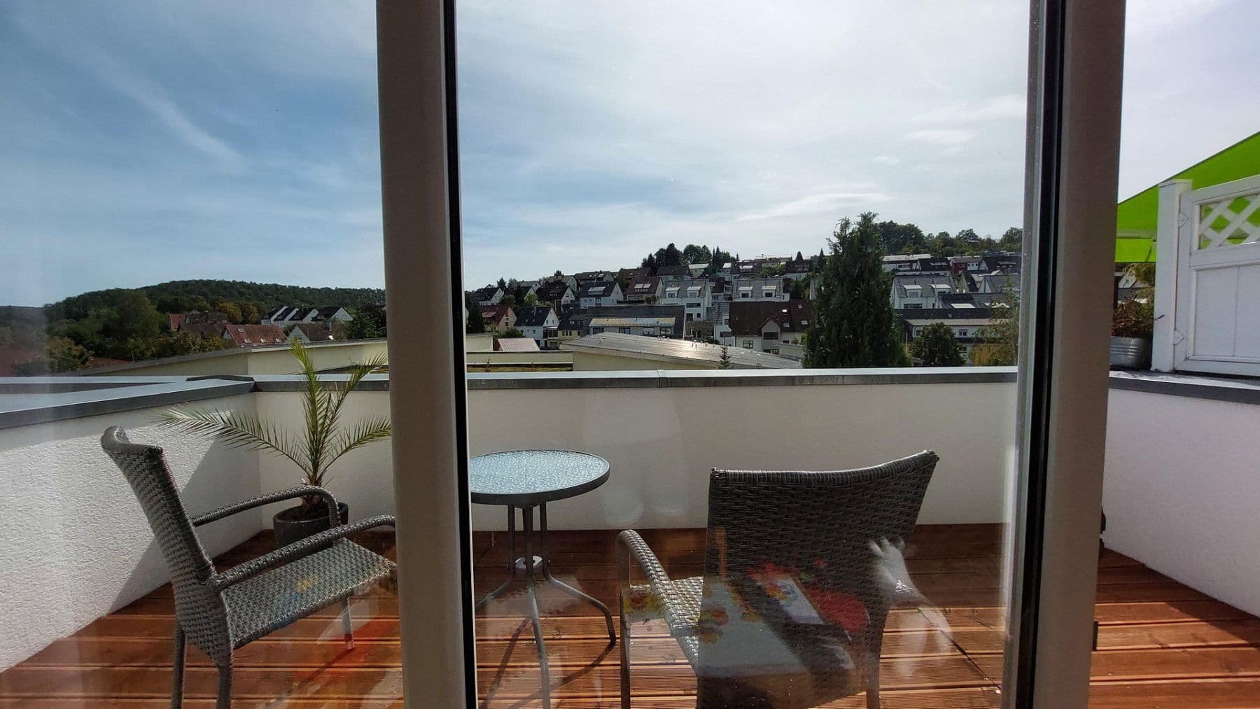 Prodej domu 125 m², pozemek 162 m², Grafenau, Bádensko-Württembersko Prodej domu 125 m², pozemek 162 m², Grafenau, Bádensko-Württembersko