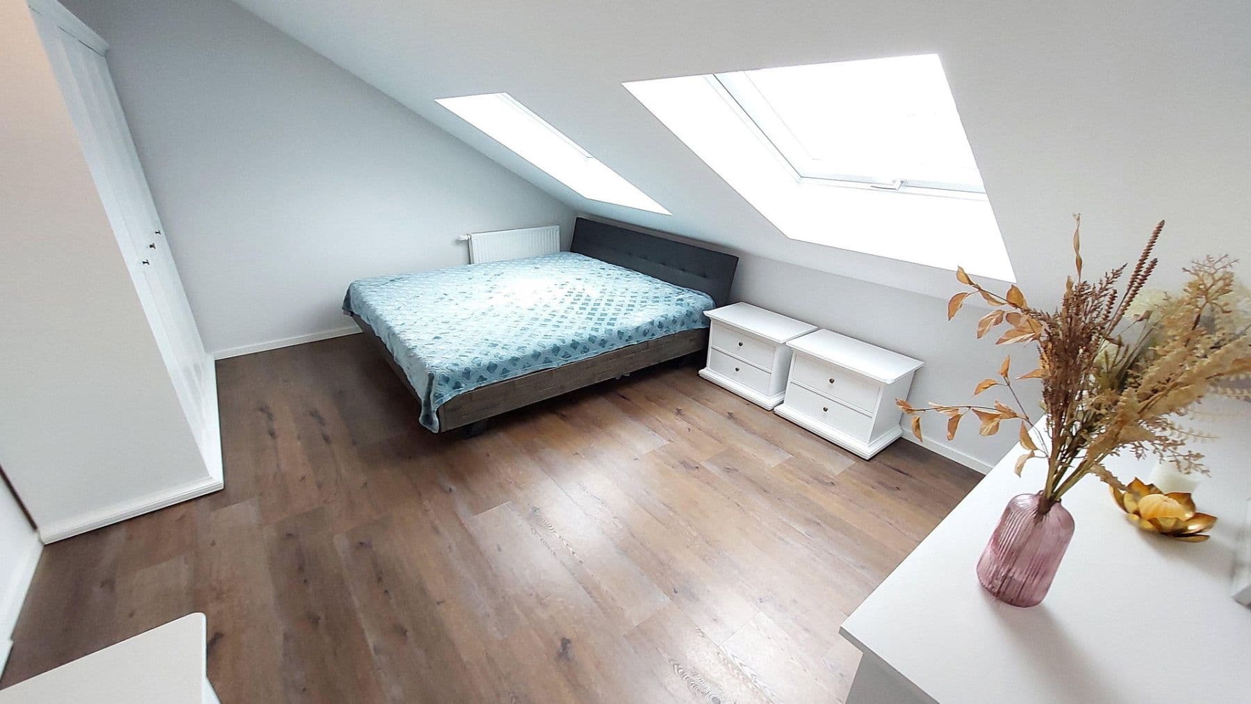 Prodej domu 125 m², pozemek 162 m², Grafenau, Bádensko-Württembersko Prodej domu 125 m², pozemek 162 m², Grafenau, Bádensko-Württembersko