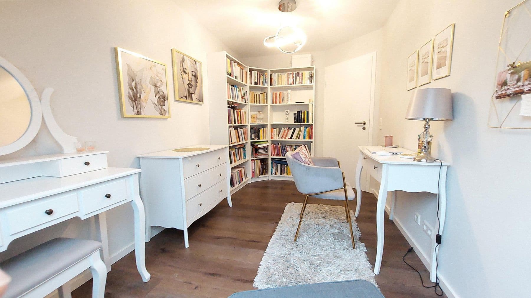 Prodej domu 125 m², pozemek 162 m², Grafenau, Bádensko-Württembersko Prodej domu 125 m², pozemek 162 m², Grafenau, Bádensko-Württembersko