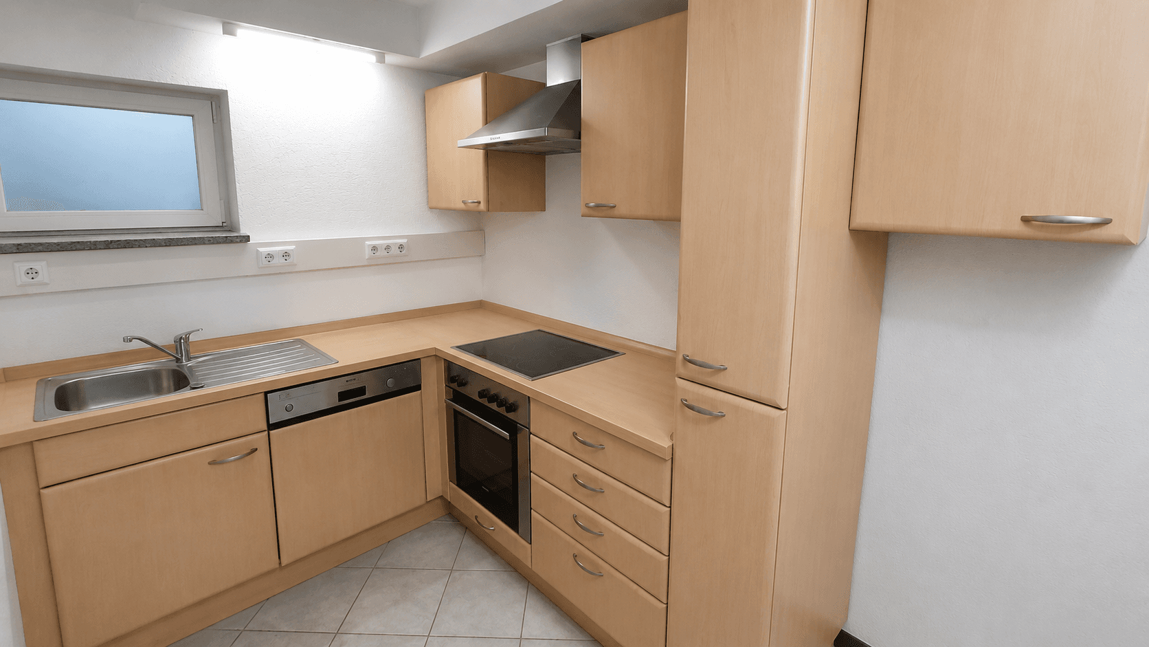 Prodej domu 125 m², pozemek 162 m², Grafenau, Bádensko-Württembersko Prodej domu 125 m², pozemek 162 m², Grafenau, Bádensko-Württembersko