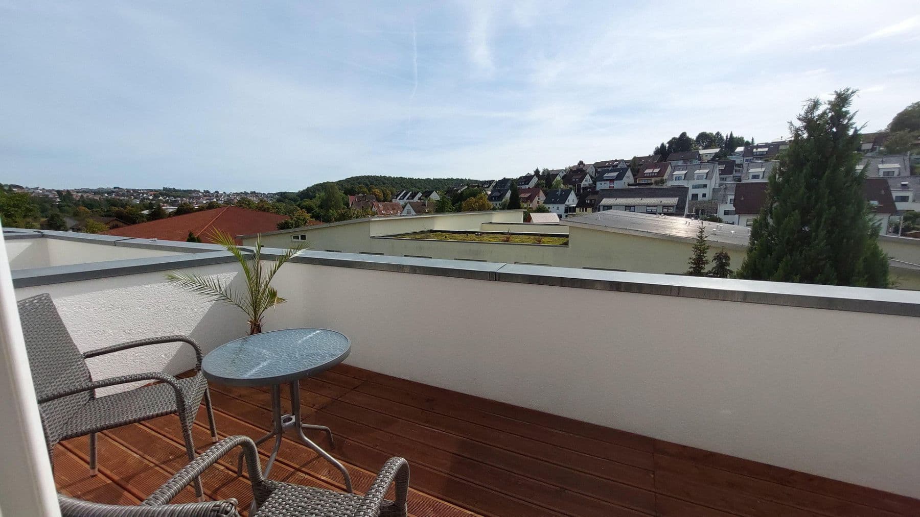 Prodej domu 125 m², pozemek 162 m², Grafenau, Bádensko-Württembersko Prodej domu 125 m², pozemek 162 m², Grafenau, Bádensko-Württembersko