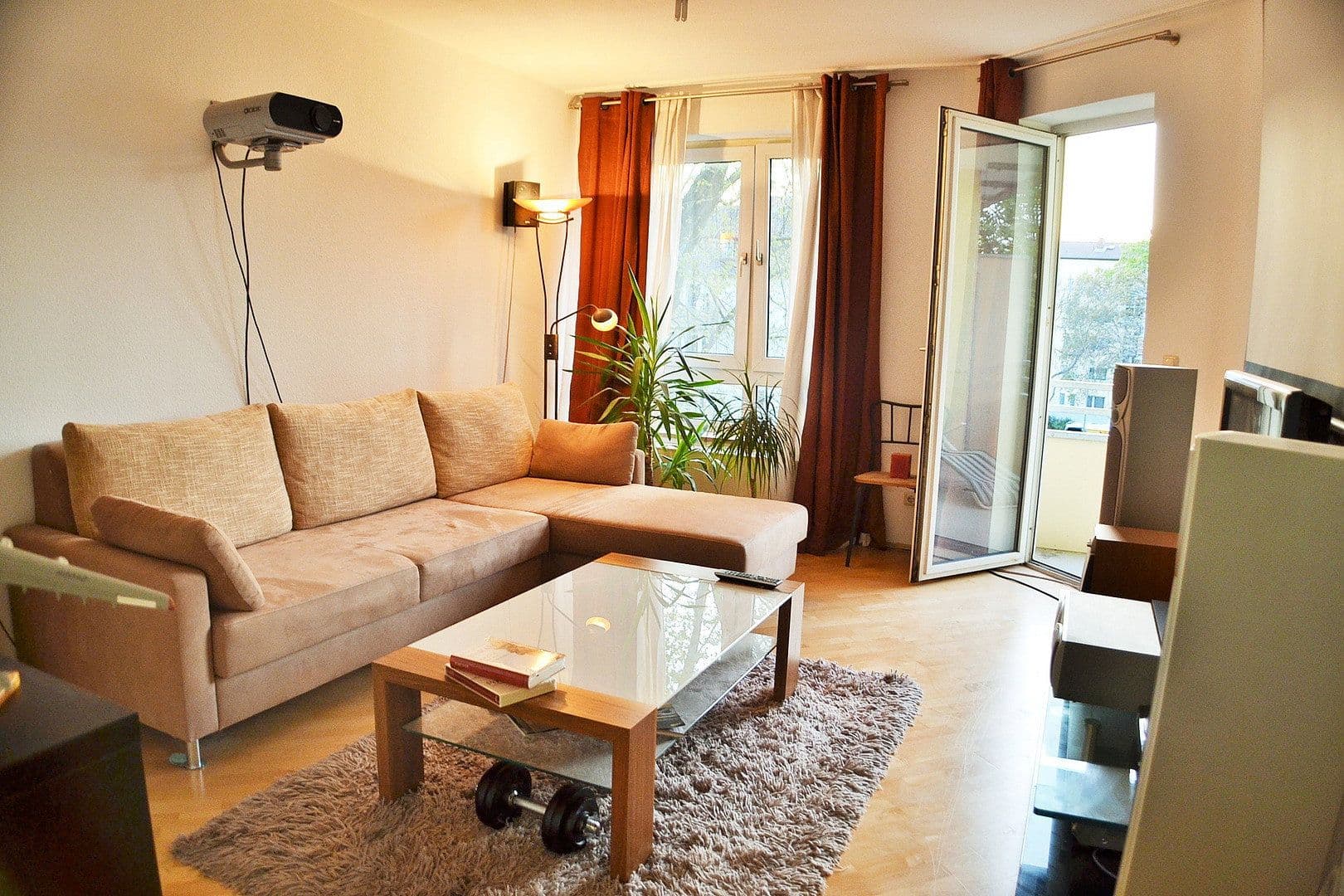 Pronájem bytu 3+1 60 m², Rathenaustrasse 7, Mainz, Porýní-Falc Pronájem bytu 3+1 60 m², Rathenaustrasse 7, Mainz, Porýní-Falc