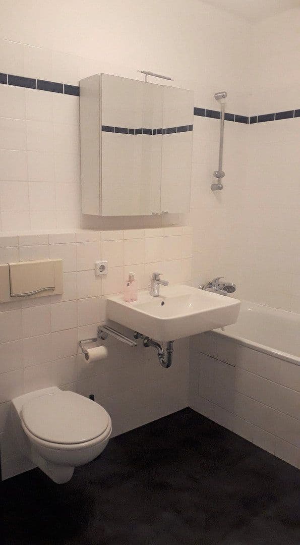 Pronájem bytu 2+1 58 m², Ebelingstr.4, Berlin, Berlín Pronájem bytu 2+1 58 m², Ebelingstr.4, Berlin, Berlín