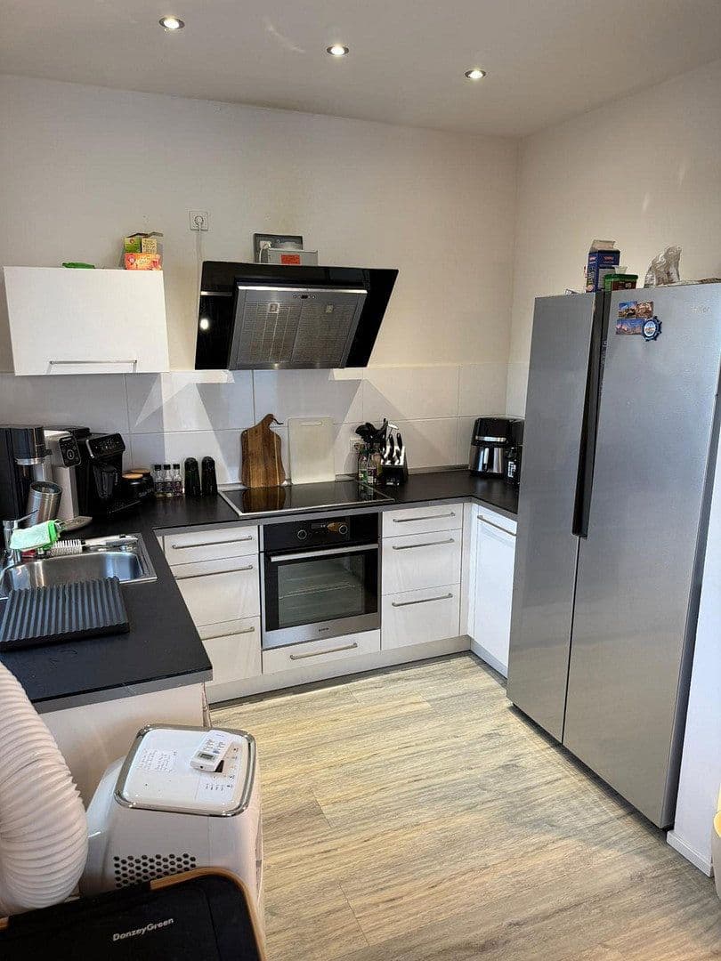 Pronájem bytu 2+1 58 m², Markusstr. 17a, Niederkassel, Severní Porýní-Vestfálsko Pronájem bytu 2+1 58 m², Markusstr. 17a, Niederkassel, Severní Porýní-Vestfálsko