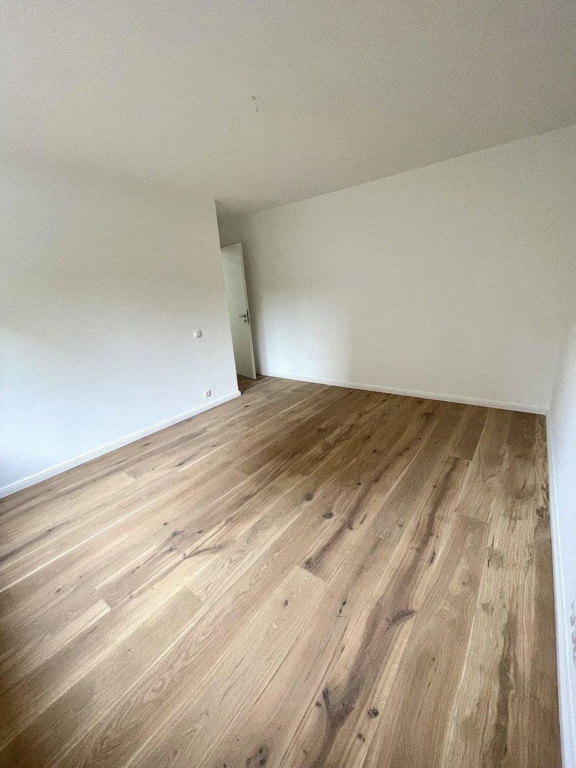 Prodej bytu 3+1 84 m², Leonrodstraße 60, München, Bavorsko Prodej bytu 3+1 84 m², Leonrodstraße 60, München, Bavorsko