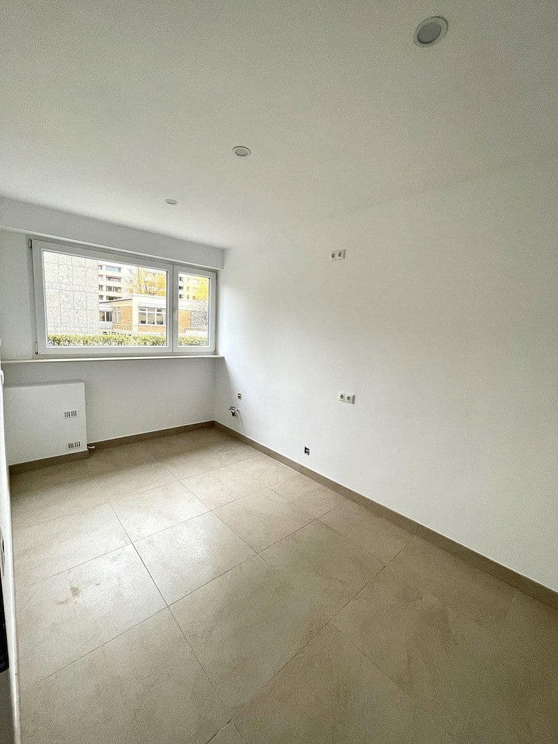 Prodej bytu 3+1 84 m², Leonrodstraße 60, München, Bavorsko Prodej bytu 3+1 84 m², Leonrodstraße 60, München, Bavorsko