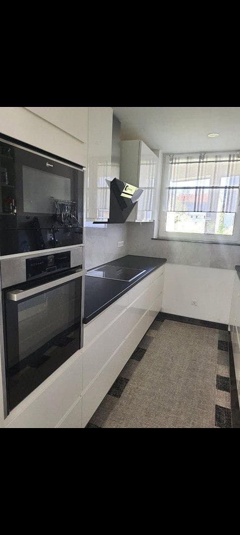 Prodej bytu 3+1 84 m², Schwabbacherstr.15, Stuttgart, Bádensko-Württembersko Prodej bytu 3+1 84 m², Schwabbacherstr.15, Stuttgart, Bádensko-Württembersko
