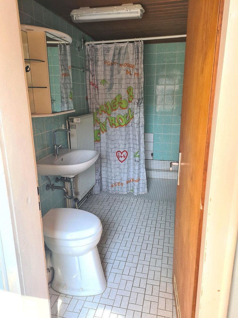 Prodej domu 246 m², pozemek 932 m², Friedhofstraße 21, Worms, Porýní-Falc Prodej domu 246 m², pozemek 932 m², Friedhofstraße 21, Worms, Porýní-Falc