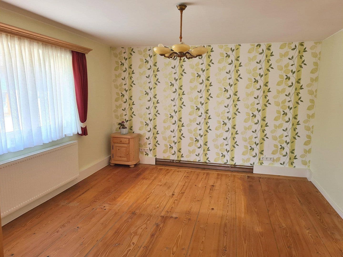 Prodej domu 246 m², pozemek 932 m², Friedhofstraße 21, Worms, Porýní-Falc Prodej domu 246 m², pozemek 932 m², Friedhofstraße 21, Worms, Porýní-Falc