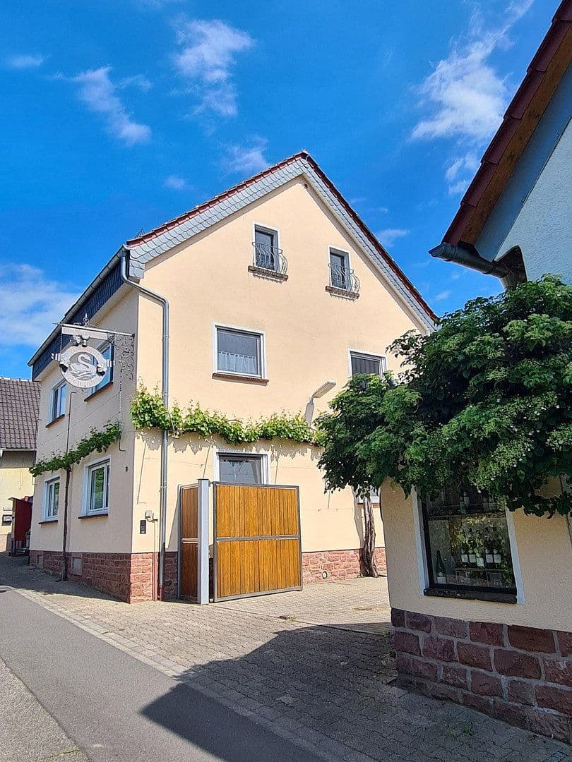 Prodej domu 246 m², pozemek 932 m², Friedhofstraße 21, Worms, Porýní-Falc Prodej domu 246 m², pozemek 932 m², Friedhofstraße 21, Worms, Porýní-Falc
