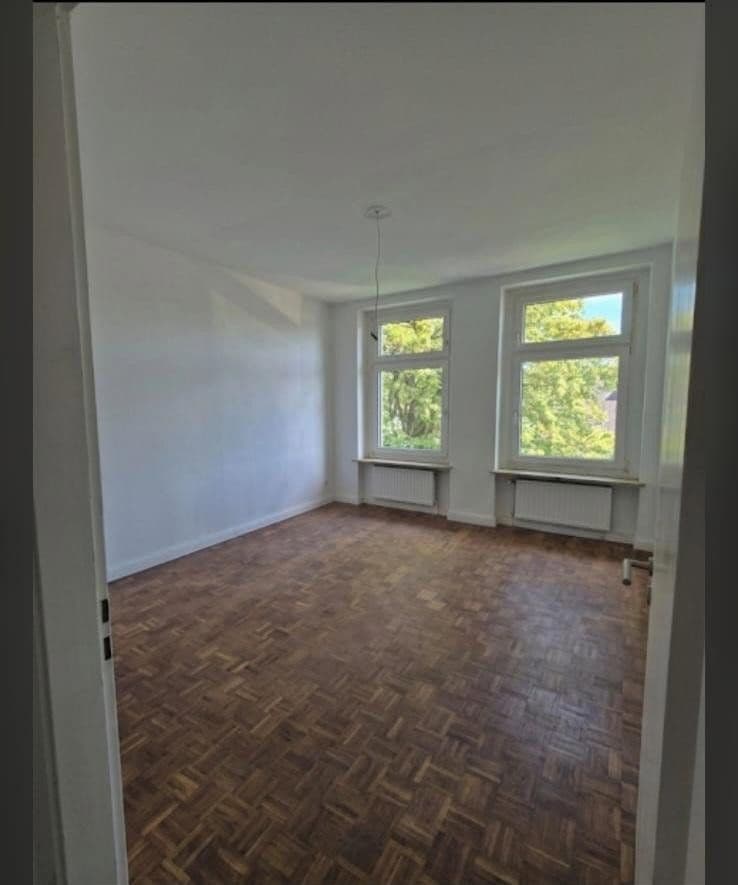 Pronájem bytu 2+1 55 m², Elsasser Str. 11a, Wuppertal, Severní Porýní-Vestfálsko Pronájem bytu 2+1 55 m², Elsasser Str. 11a, Wuppertal, Severní Porýní-Vestfálsko