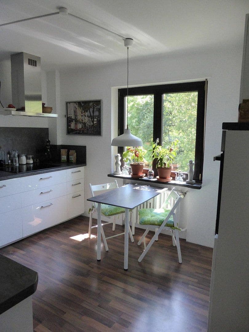 Pronájem bytu 85 m², Deutscherrnstraße 37, Saarbrücken, Země Sársko Pronájem bytu 85 m², Deutscherrnstraße 37, Saarbrücken, Země Sársko