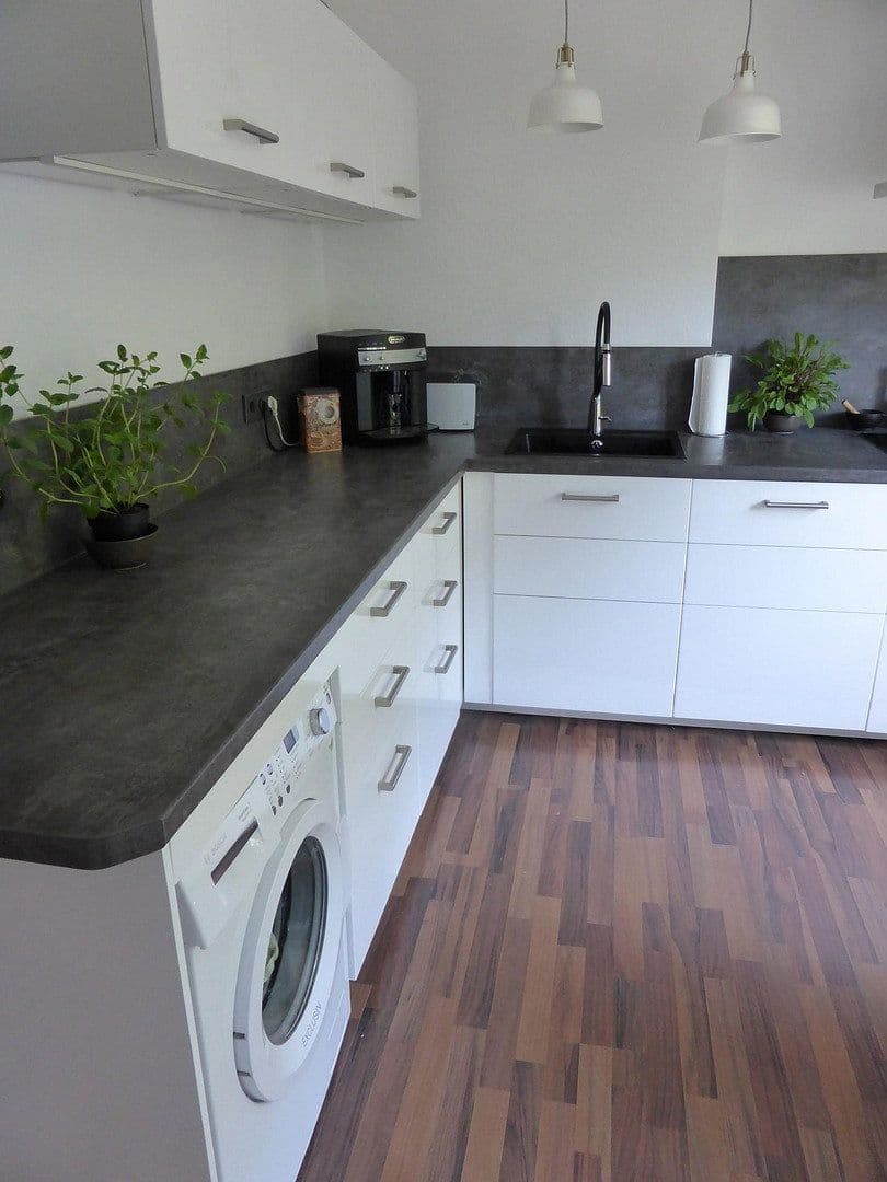 Pronájem bytu 85 m², Deutscherrnstraße 37, Saarbrücken, Země Sársko Pronájem bytu 85 m², Deutscherrnstraße 37, Saarbrücken, Země Sársko