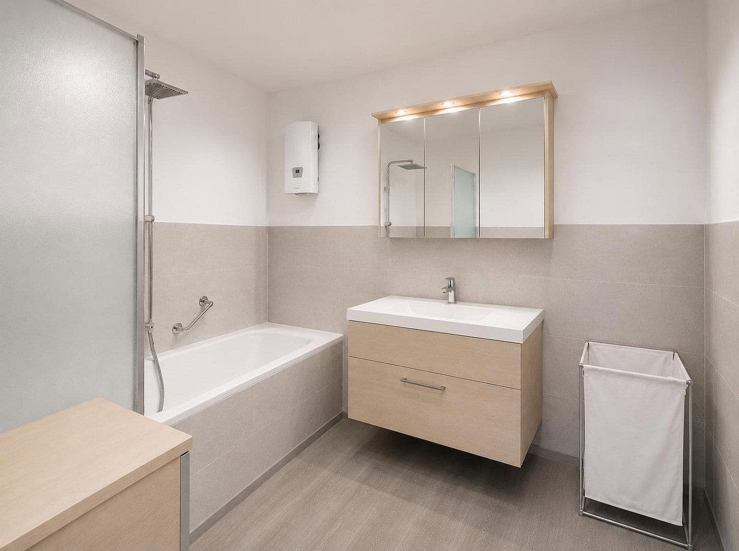 Prodej bytu 3+1 75 m², Essen, Severní Porýní-Vestfálsko Prodej bytu 3+1 75 m², Essen, Severní Porýní-Vestfálsko