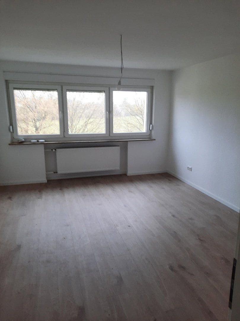 Pronájem bytu 3+1 77 m², Talstrasse 1, Oberasbach, Bavorsko Pronájem bytu 3+1 77 m², Talstrasse 1, Oberasbach, Bavorsko