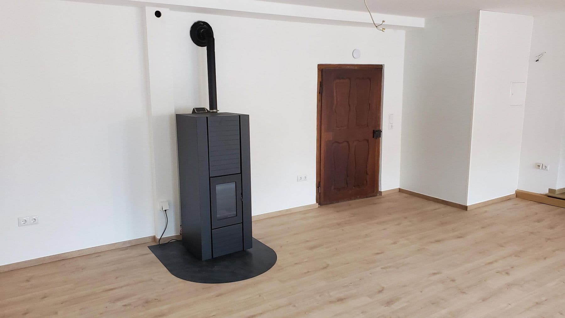 Pronájem bytu 3+1 92 m², Marktstraße 59, Rennertshofen, Bavorsko Pronájem bytu 3+1 92 m², Marktstraße 59, Rennertshofen, Bavorsko