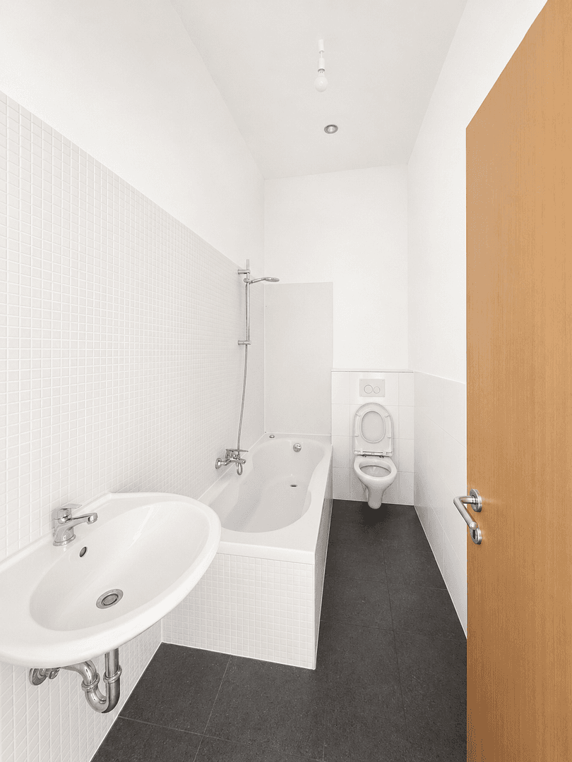 Pronájem bytu 4+1 94 m², Uellendahlerstr. 91, Wuppertal, Severní Porýní-Vestfálsko Pronájem bytu 4+1 94 m², Uellendahlerstr. 91, Wuppertal, Severní Porýní-Vestfálsko