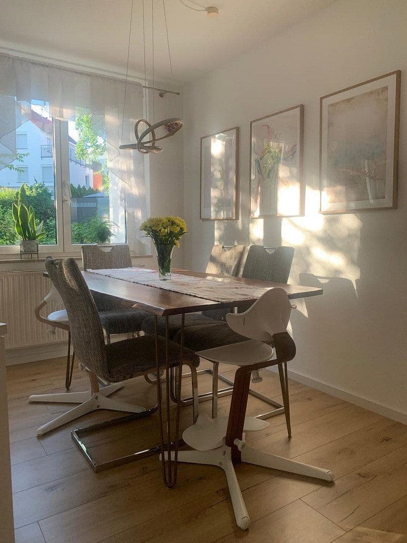 Pronájem bytu 4+1 94 m², Wernau (Neckar), Bádensko-Württembersko Pronájem bytu 4+1 94 m², Wernau (Neckar), Bádensko-Württembersko