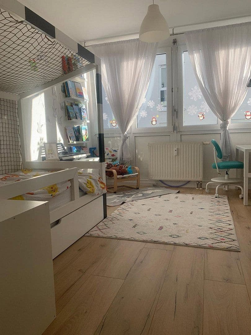 Pronájem bytu 4+1 94 m², Wernau (Neckar), Bádensko-Württembersko Pronájem bytu 4+1 94 m², Wernau (Neckar), Bádensko-Württembersko
