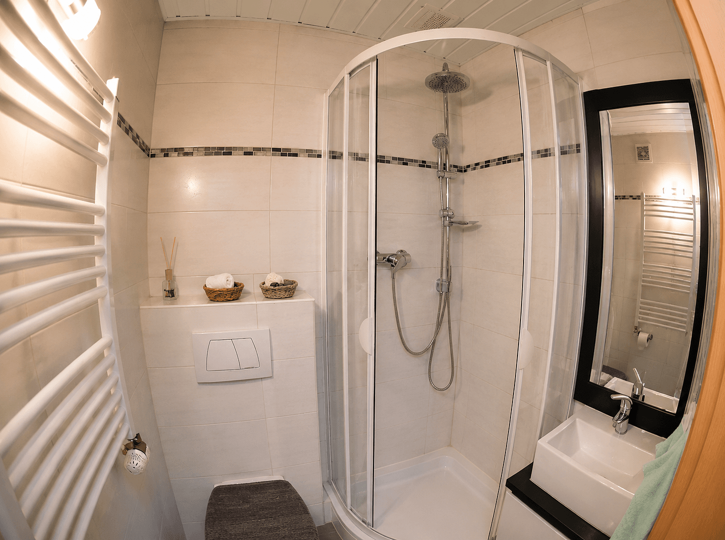 Prodej bytu 4+1 109 m², Solingen, Severní Porýní-Vestfálsko Prodej bytu 4+1 109 m², Solingen, Severní Porýní-Vestfálsko