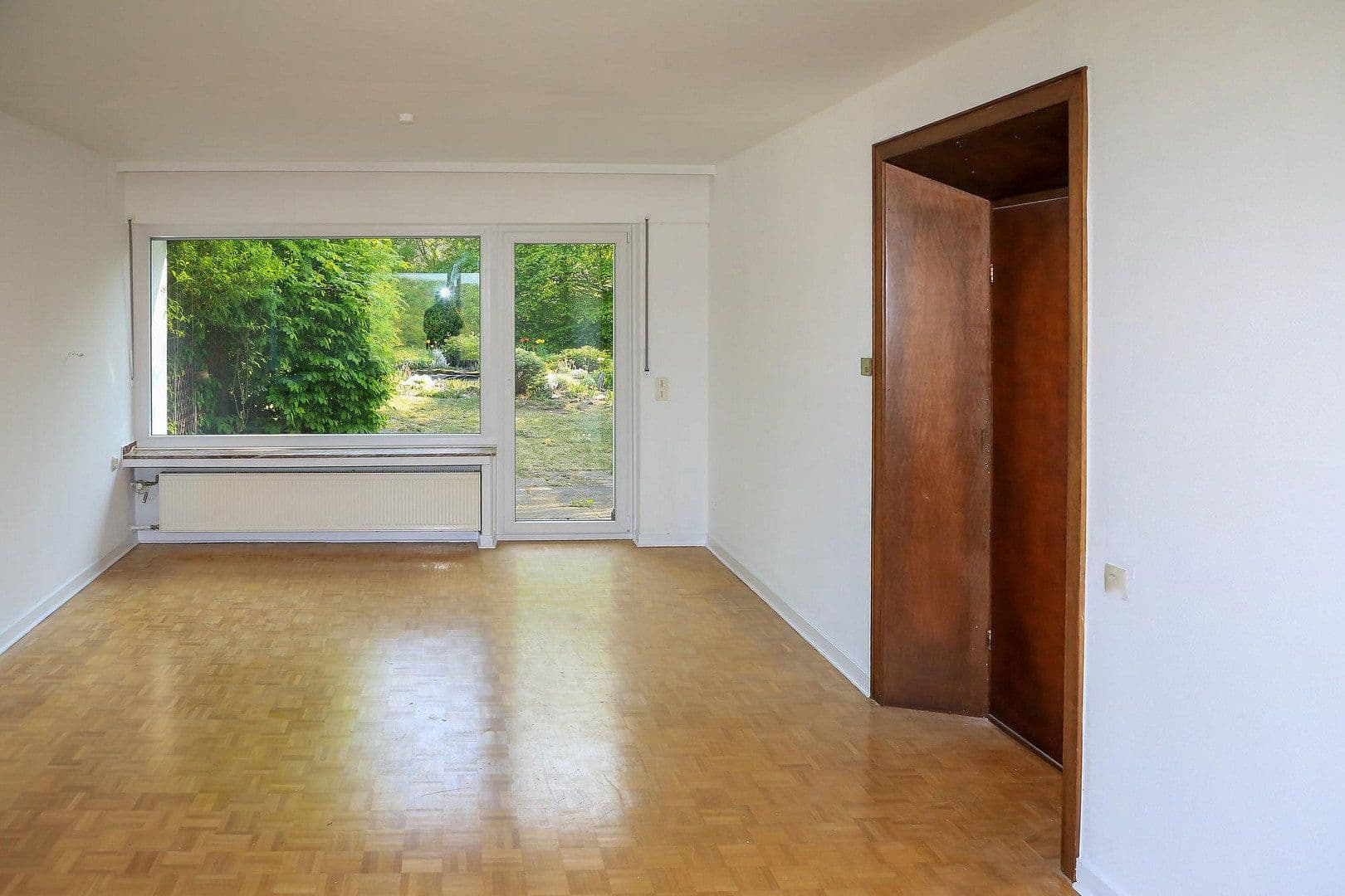 Prodej domu 184 m², pozemek 1.170 m², Iserlohn, Severní Porýní-Vestfálsko Prodej domu 184 m², pozemek 1.170 m², Iserlohn, Severní Porýní-Vestfálsko