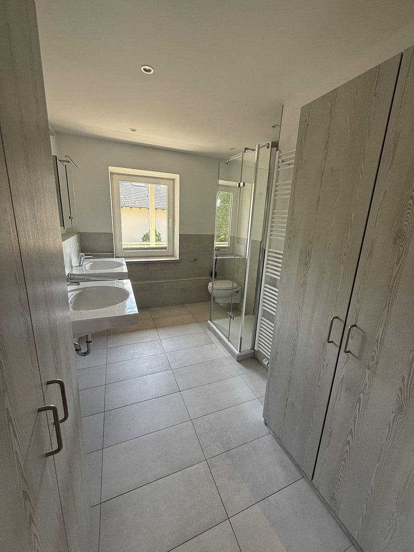 Pronájem bytu 6+1 200 m², Ottobrunn, Bavorsko Pronájem bytu 6+1 200 m², Ottobrunn, Bavorsko