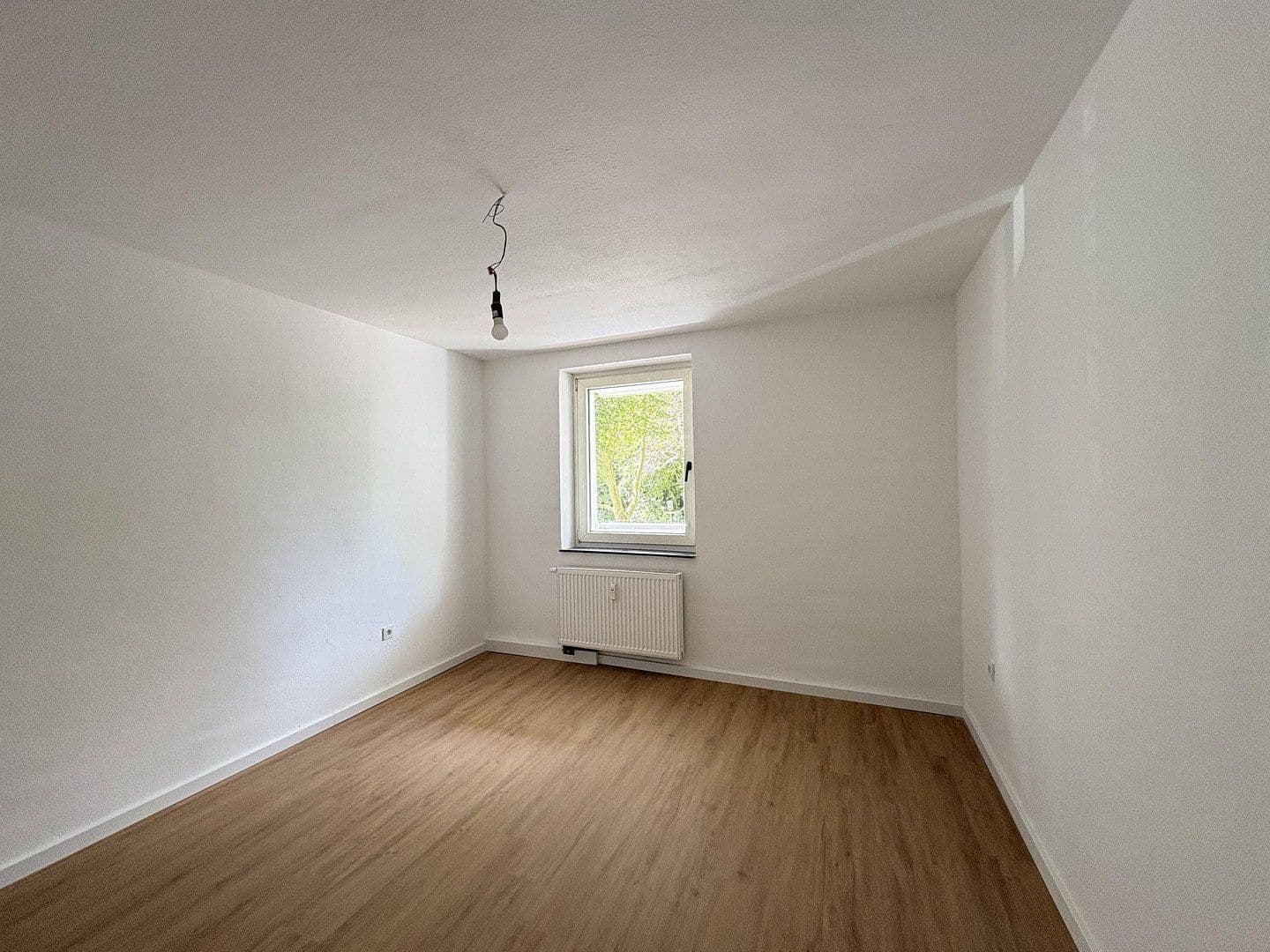 Prodej bytu 2+1 54 m², Daimlerstraße 3, Köln, Severní Porýní-Vestfálsko Prodej bytu 2+1 54 m², Daimlerstraße 3, Köln, Severní Porýní-Vestfálsko