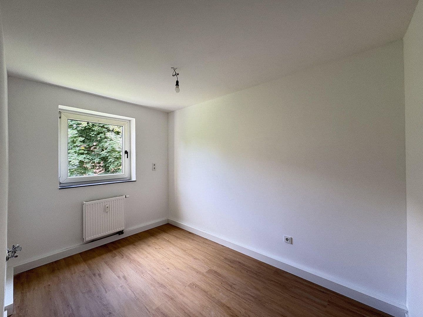 Prodej bytu 2+1 54 m², Daimlerstraße 3, Köln, Severní Porýní-Vestfálsko Prodej bytu 2+1 54 m², Daimlerstraße 3, Köln, Severní Porýní-Vestfálsko