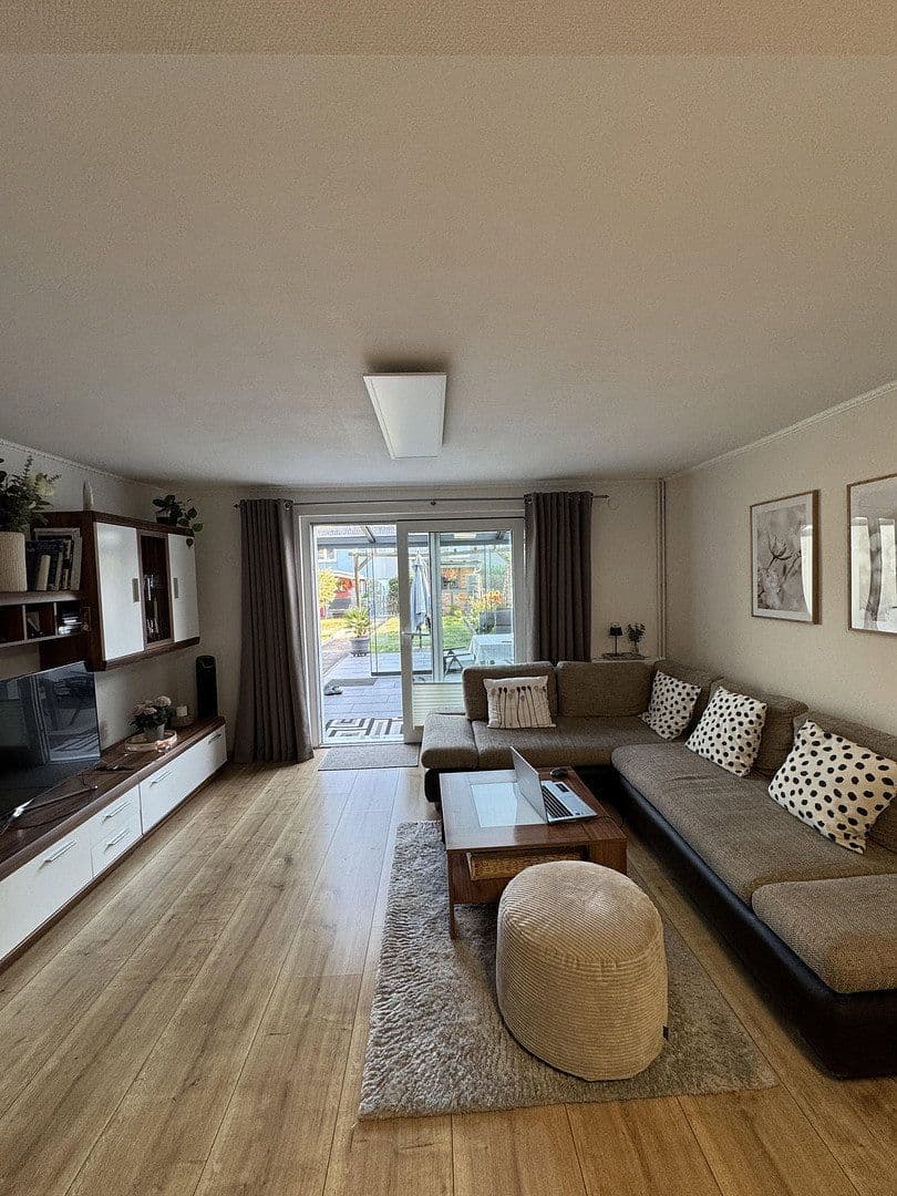 Prodej domu 83 m², pozemek 179 m², Siemser Landstraße 59 c, Lübeck, Šlesvicko-Holštýnsko Prodej domu 83 m², pozemek 179 m², Siemser Landstraße 59 c, Lübeck, Šlesvicko-Holštýnsko