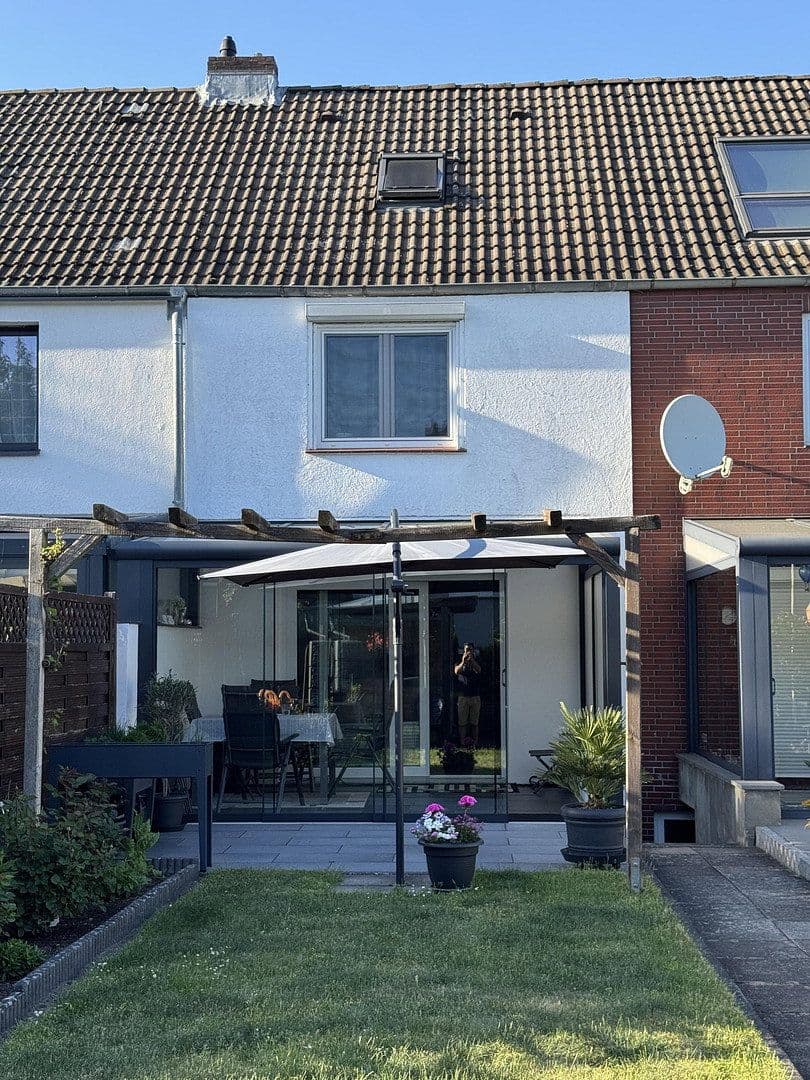 Prodej domu 83 m², pozemek 179 m², Siemser Landstraße 59 c, Lübeck, Šlesvicko-Holštýnsko Prodej domu 83 m², pozemek 179 m², Siemser Landstraße 59 c, Lübeck, Šlesvicko-Holštýnsko