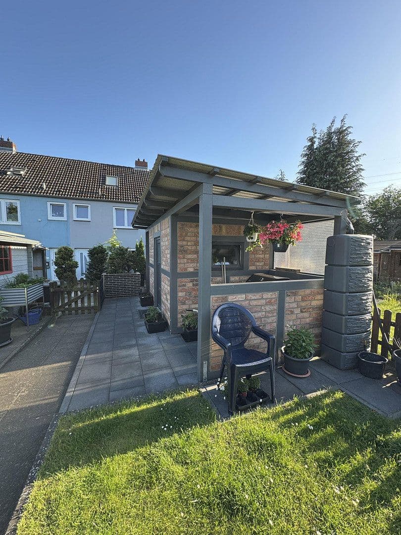 Prodej domu 83 m², pozemek 179 m², Siemser Landstraße 59 c, Lübeck, Šlesvicko-Holštýnsko Prodej domu 83 m², pozemek 179 m², Siemser Landstraße 59 c, Lübeck, Šlesvicko-Holštýnsko