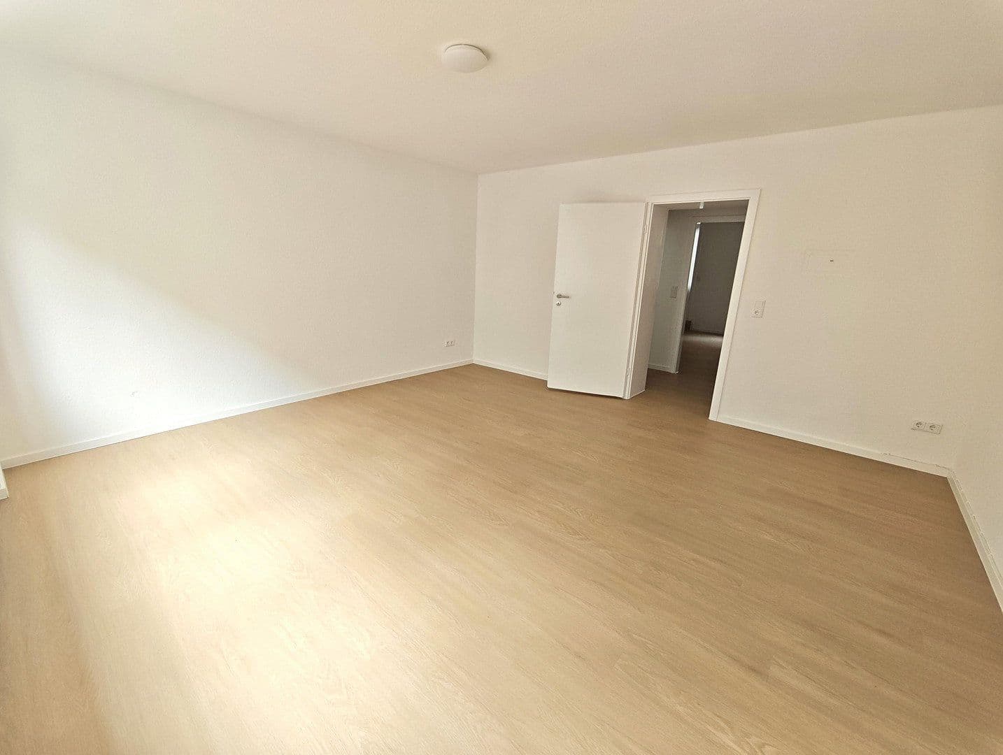 Pronájem bytu 3+kk 84 m², Augartenstraße 17, Mannheim, Bádensko-Württembersko Pronájem bytu 3+kk 84 m², Augartenstraße 17, Mannheim, Bádensko-Württembersko