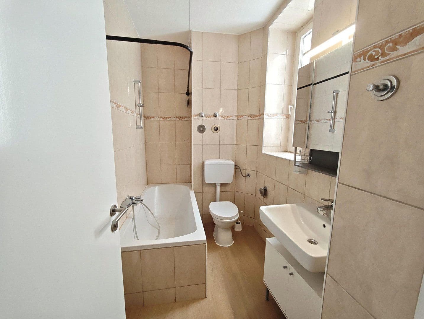 Pronájem bytu 3+kk 84 m², Augartenstraße 17, Mannheim, Bádensko-Württembersko Pronájem bytu 3+kk 84 m², Augartenstraße 17, Mannheim, Bádensko-Württembersko